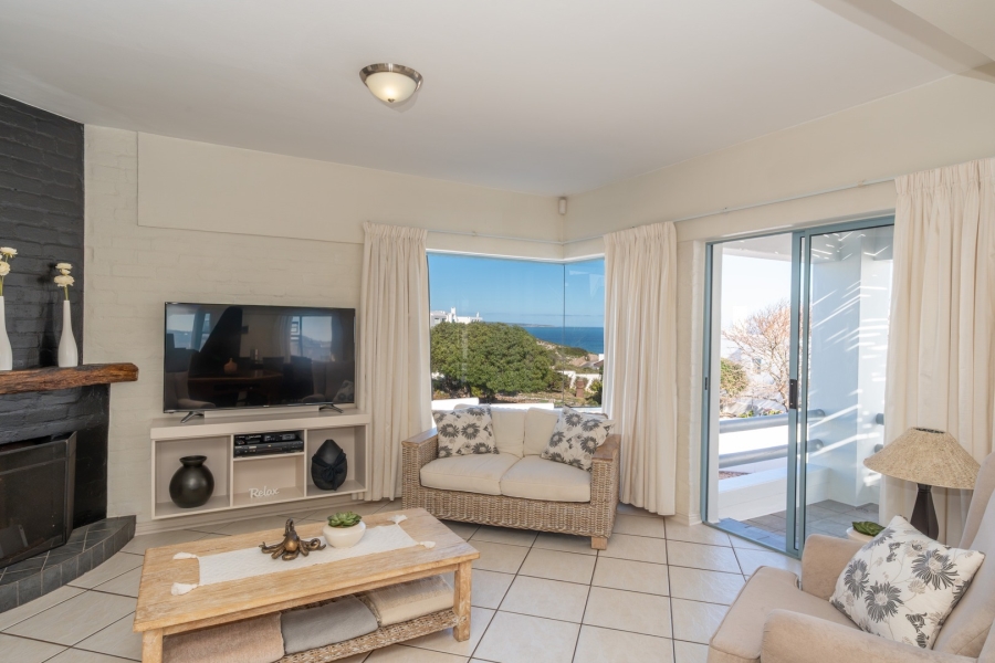 4 Bedroom Property for Sale in Paradise Beach Western Cape